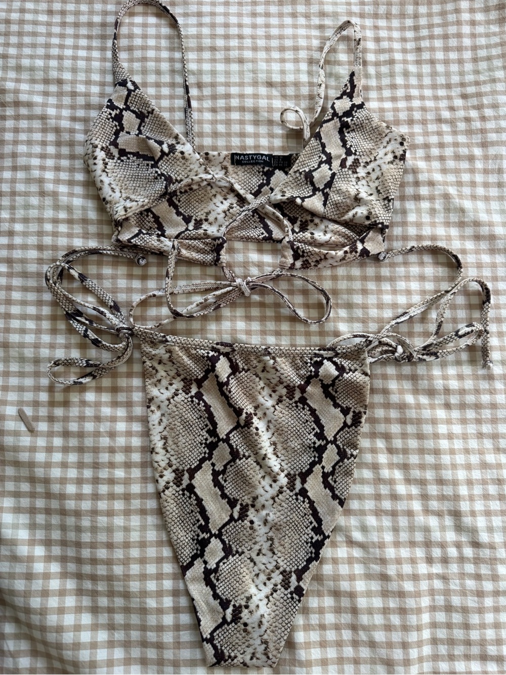 Nasty gal snake print high cut bikini - Picture 3 of 5